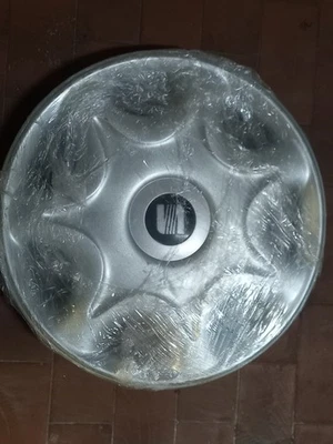 SEAT IBIZA VW POLO AUDI SKODA STUD HUB CAP USED ORIGINAL - Image 1 of 3