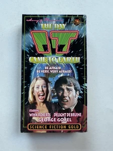 The Day IT Came To Earth (VHS, 1977) Pre-owned Horror Sci-Fi Cult Classic - Picture 1 of 3