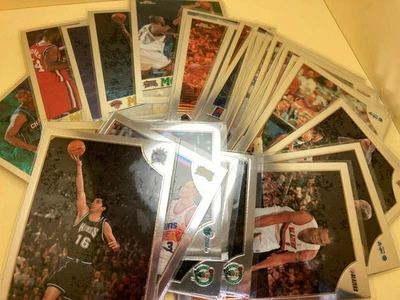 1998-99 Topps Chrome NBA basketball Card ($2 Minimum Order Required) - Image 1 of 3