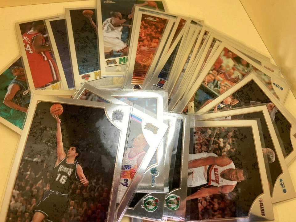 1998-99 Topps Chrome NBA basketball Card ($2 Minimum Order Required) - Image 1 of 3