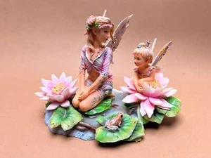 Leonardo Collection Christine Haworth Faerie Figurine watching In Wonder Fairy - Picture 1 of 10