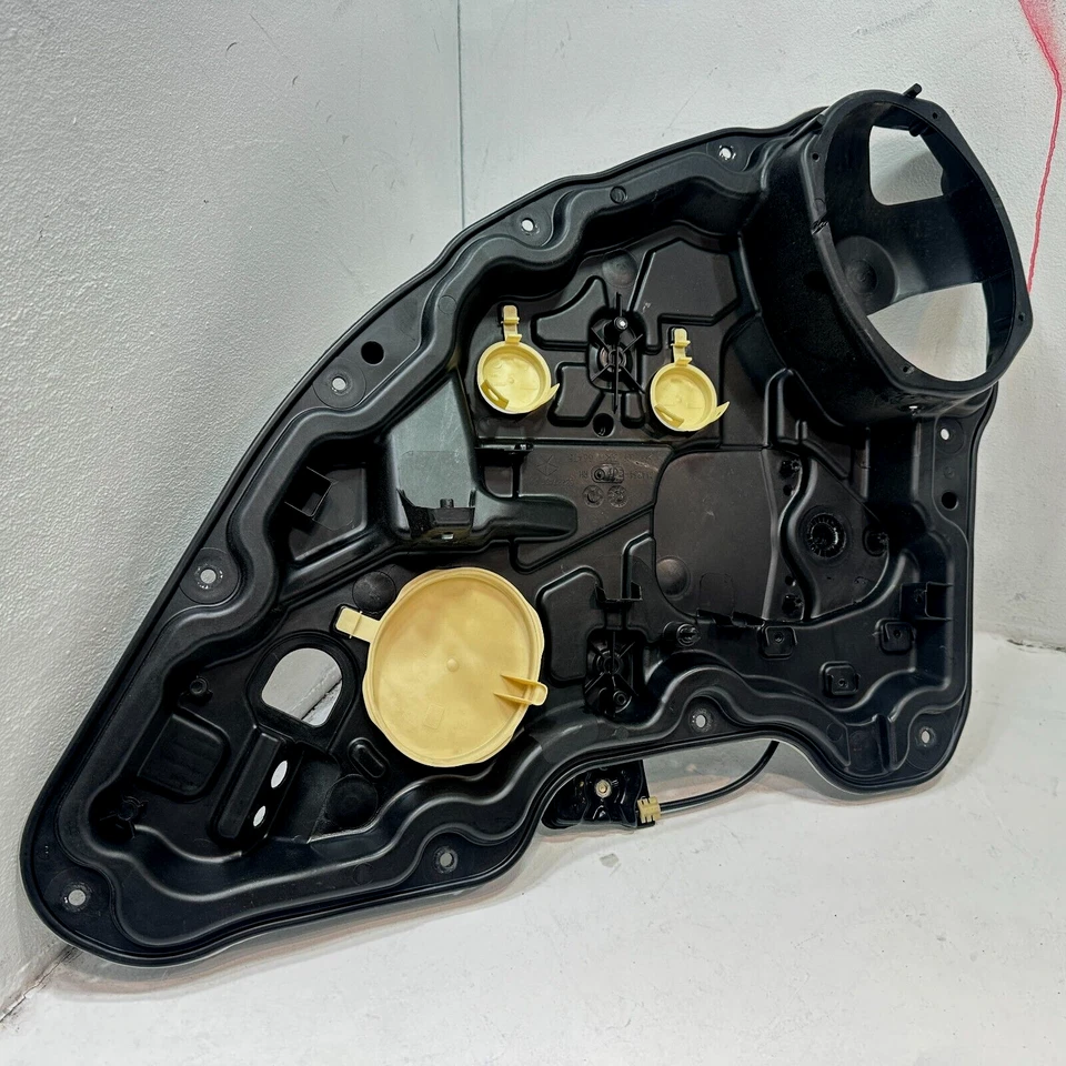 Jeep Cherokee 2014-2023 puerta trasera derecha regulador placa portadora panel OEM Foto 1 de 4