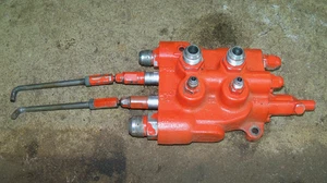 Case Ingersoll 444 446 448, válvula de control de aceite hidráulico, acoplamiento - Imagen 1 de 3