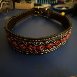 Collar de perro de cuero marrón de B & Kolor rosa bordado azteca cuello XL 19,5-24" - Imagen 1 de 4