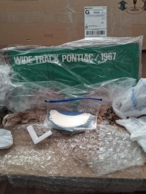 Вешалка дилерская Pontiac - Изображение 1 из 4