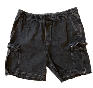 H&M MENS SIZE L LOOSE FIT PULLON BLACK WASH DENIM CARGO SHORTS - Picture 1 of 4