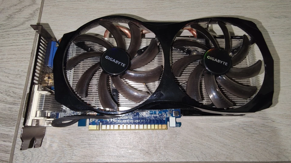 SCHEDA VIDEO NVIDIA GEFORCE GIGABYTE GTX 650 Ti  2GB GDDR5 GV-N65TOC-2GI PCI-E - Immagine 1 di 4