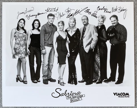 Sabrina the Teenage Witch Cast Signed 8x10 Photo w/ Melissa Joan Hart Signed Cover