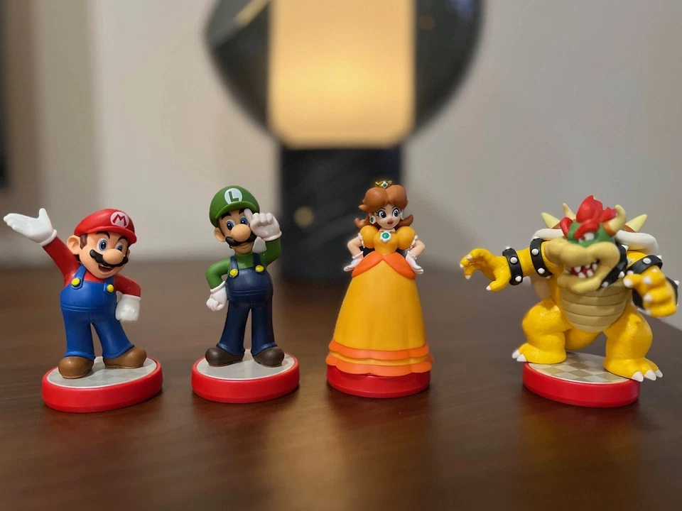 Juego de mini figuras Nintendo Amiibo Mario Foto 1 de 4