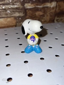 Vtg UFS Peanuts SNOOPY Easter Egg Bunny Slippers PVC Figure 2” Yellow Variant - Picture 1 of 5