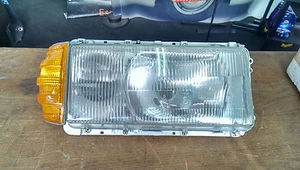 116 820 24 61 Faro delantero derecho Mercedes Benz W116/ Right front headlight. - Imagen 1 de 3