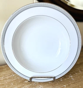 Mikasa China Platinum Crown (L3428) 10 in Vegetable Serving Bowl, Fine China - Picture 1 of 4