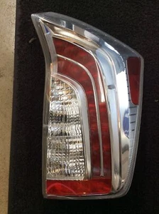 2014 Toyota Prius Right Tail Light Small Crack 2012-2016 - Foto 1 di 3
