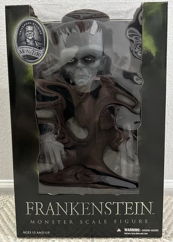 Mezco Universal Monsters 18” Frankenstein Black & White LE  NIB RARE VHTF Cover