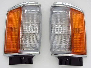 83 - 88 TOYOTA HILUX 2WD LN50 CHROME CORNER INDICATOR LIGHT PAIR - Picture 1 of 1