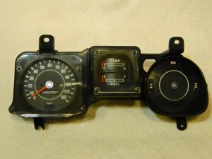 ANTIQUE VINTAGE DATSUN 510 INSTRUMENT CLUSTER ..... TESTED - Picture 1 of 6