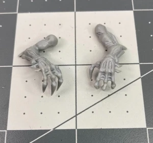Warhammer 40K GUERRERO TIRÁNICO GARRAS RASGADORAS par de brocas GW ciudadela manos bitz AB25 - Imagen 1 de 2