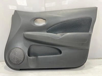 14 Nissan Versa Note painel de acabamento da porta dianteira destro passageiro lateral potência preto fabricante de equipamento original - Imagem 1 de 4