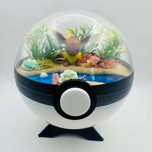 Terrario de cristal hecho a mano Pokemon Eevee bola blanca decoración de playa - Imagen 1 de 5