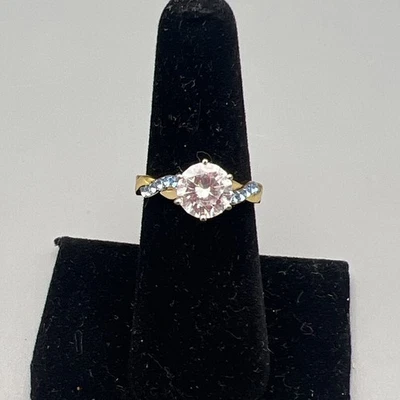 Impresionante anillo Danbury Mint Diamonisse 1 quilate talla 7 chapado en oro de 14k Foto 1 de 4