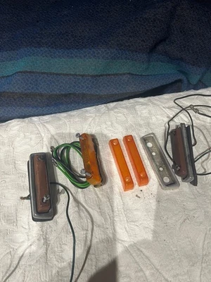 NADA ROVER P6  2000, 2200 & 3500 FRONT SIDE LAMP LENS  SIDE REPEATER - Image 1 of 4