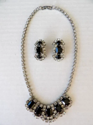 PRECIOSO COLLAR PIEDRAS CORTE ESMERALDA Y DIAMANTES DE IMITACIÓN NEGRO CON PENDIENTES DE CLIP Foto 1 de 4