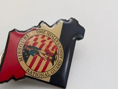 Pin de solapa 2001 de la Asociación de la Guardia Nacional de Missouri Foto 1 de 4