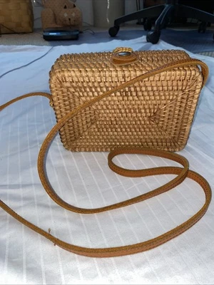 Woven Rattan Crossbody Bag with Leather Strap Boho Straw Purse 8”x5”x3” - Image 1 of 4