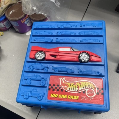 1999 Mattels hot wheels Rolling case vintage With Cars - Image 1 of 4
