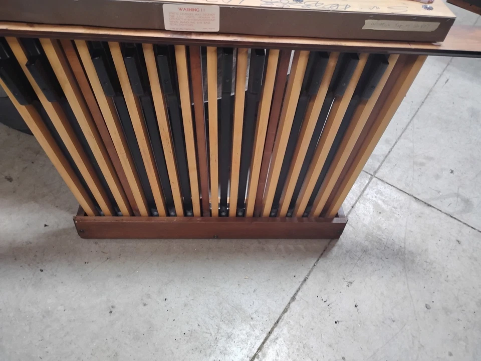 Vintage Conn Organ 25 Note Bass Pedal Assembly! MAKE OFFER! GREAT WORKING PEDAL! - Image 1 of 4