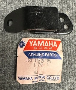 Yamaha genuine NOS EXHAUST MOUNT HANGER BRACKET 363-14791-00 MX250 MX360 SC500 - Picture 1 of 3
