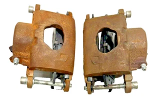 Bendix Disc Brake Calipers & New Brake Pads Left & Right Side OEM L55661 L55662 - Picture 1 of 7