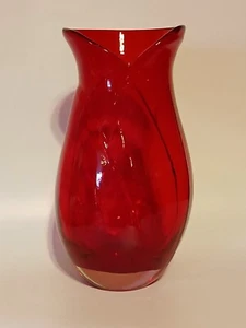 10" Ruby Red Glass Vase with Sommerso Style Thick Bottom Tulip Rim - Picture 1 of 15