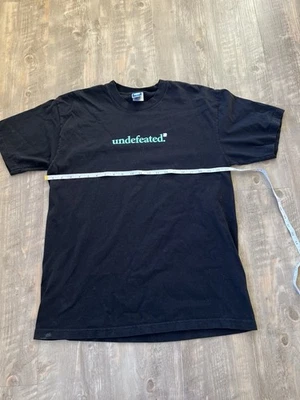 Camiseta invicta/grande/logotipo/negra/ligeramente usada Foto 1 de 3