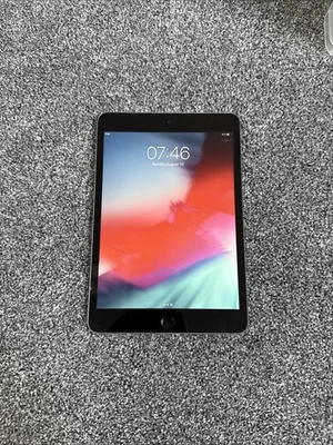 Apple iPad Mini 3 16GB Wi-Fi 7.9in A1599 Tablet Grey - Hairline Cracked Display - Image 1 of 4