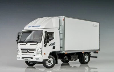 HYUNDAI Mighty Truck 18003 W auto pressofusa in miniatura 1:32 - Immagine 1 di 4