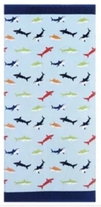 Strandtuch von Modern. Southern. Home. Bunte Haie blau 28”x60” Neu mit Etikett - Bild 1 von 2