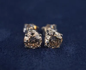 EFFY BH 1.0 TCW Round Cut Diamond 18k White Gold Stud Earrings - Free Ship USA - Picture 1 of 11