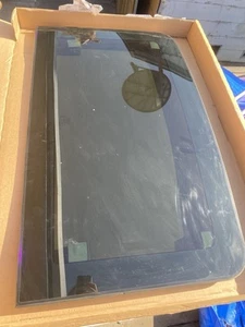 ๐ 2015-2020 FORD F150 REAR PANORAMIC SUNROOF WINDOW GLASS OEM - Picture 1 of 4
