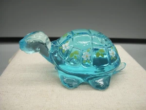 Fenton Blue Topaz Glass Turtle Hand Painted Flowers Signed Anderson - Picture 1 of 5