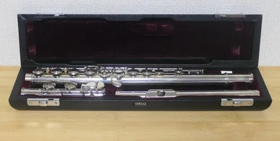 YAMAHA YFL-614 Flauto Argento 925 Meccanismo E Usato con Custodia Rigida - Immagine 1 di 4