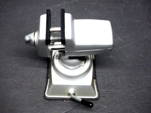 Pana Schraubstock Rapid Assembly Platinenhalter Modell 381 Schraubstock mit Vakuumfuß - Bild 1 von 5