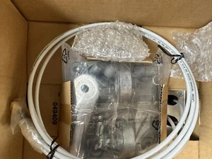 LAIRD TECHNOLOGIES S24517PT36RSM DUAL-BAND MIMO SECTOR ANTENNA 3 PORT NIB - Picture 1 of 4