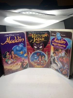 Lot Of 3 Disney VHS Movies- Aladdin, Aladdin King Of Thieves, Return Of Jafar - Image 1 of 4