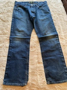 Men’s Ariat Jeans Pre-Owned Good Condition Tagged 35x32 but Inseam Closer to 30 - Picture 1 of 10