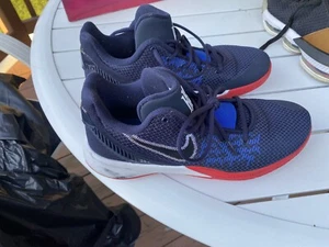 Size 9.5 - Nike Kyrie Flytrap 2 Black Chrome - Picture 1 of 6