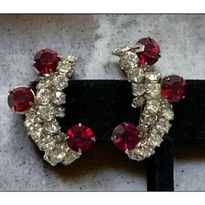 Faux Diamond Ruby Earrings Rhinestone Silver Tone 1 Inch Clip on Prong Set Vtg - Picture 1 of 6