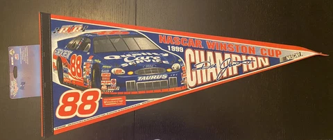 Dale Jarrett Nascar WinCraft Racing Pennant #88 Quality Care Service Vintage ‘99 Cover