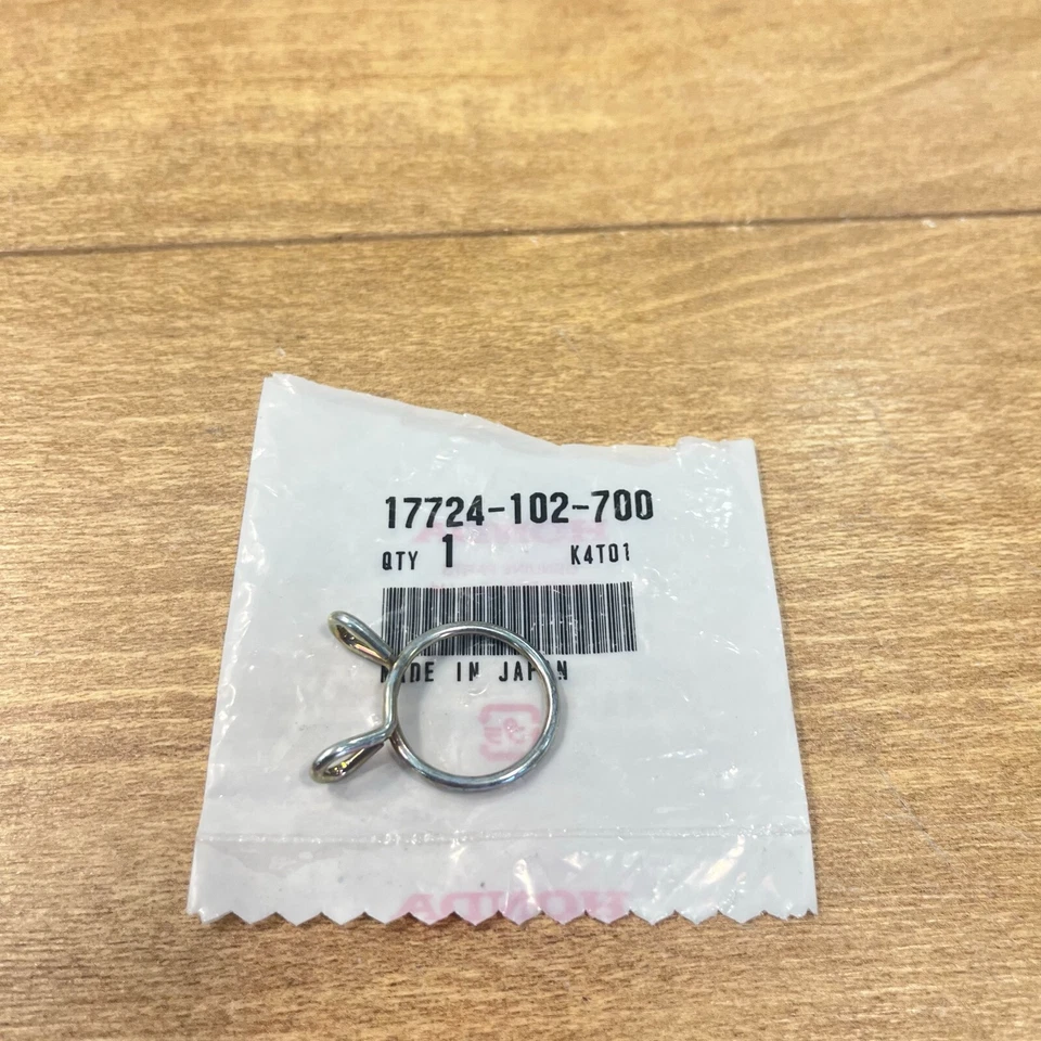 MANGUERA SUBTANQUE HONDA OEM NOS / 17724-102-700 / CX500 Foto 1 de 1