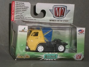  1/64th M2 Machines Auto Trucks R32 1966 Dodge L600 - Picture 1 of 1